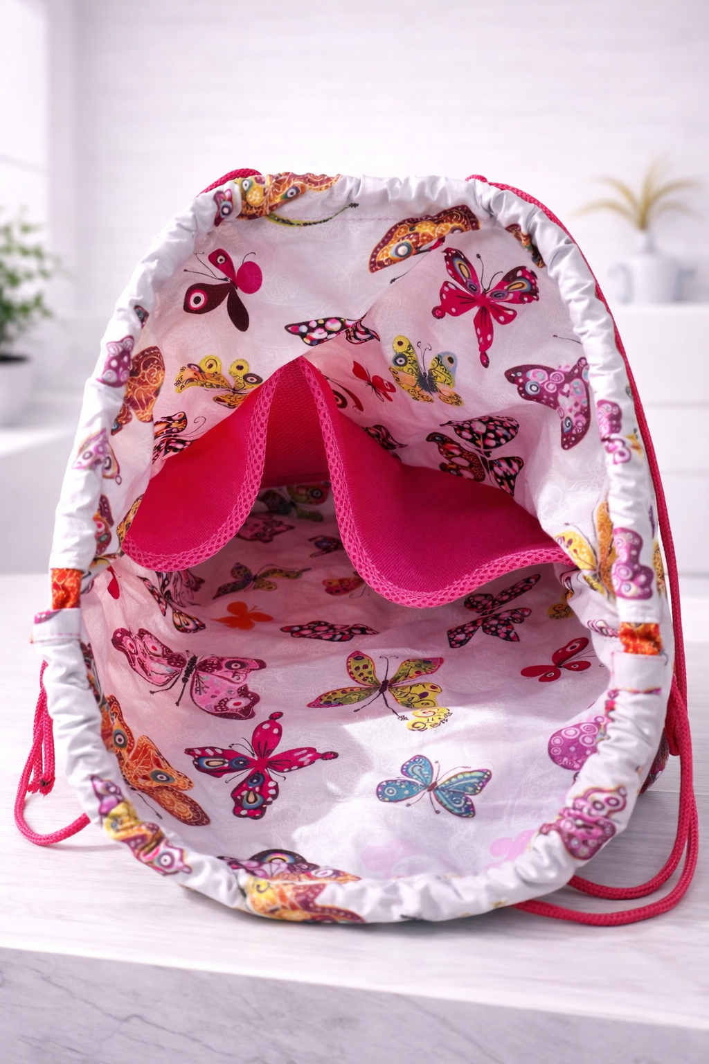 GERLINA Turnbeutel Pink - Detailansicht der handgefertigten 3D-Mesh-Struktur